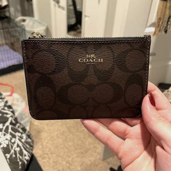 Coach change purse - Picture 1 of 2